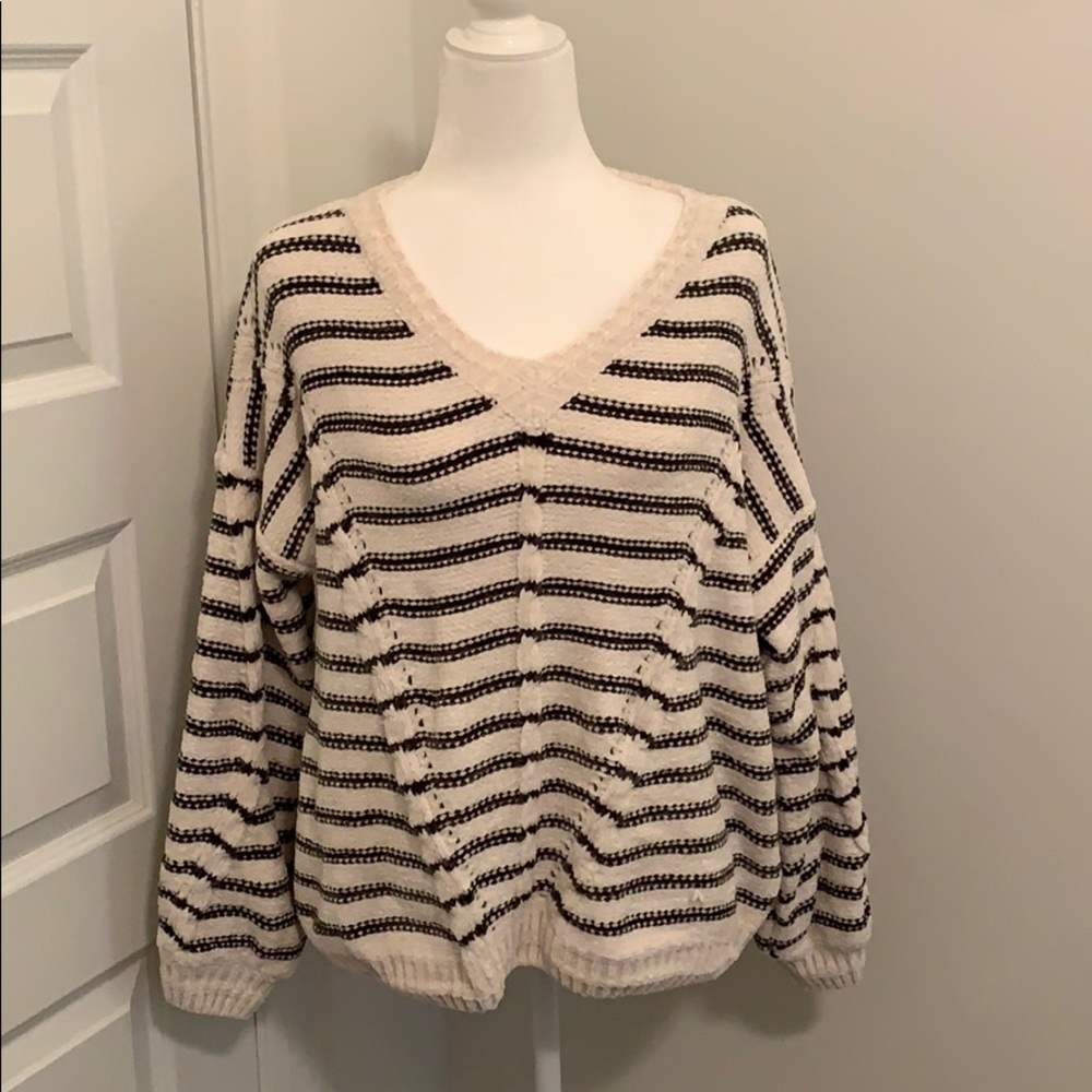 &merci V-Neck Sweater